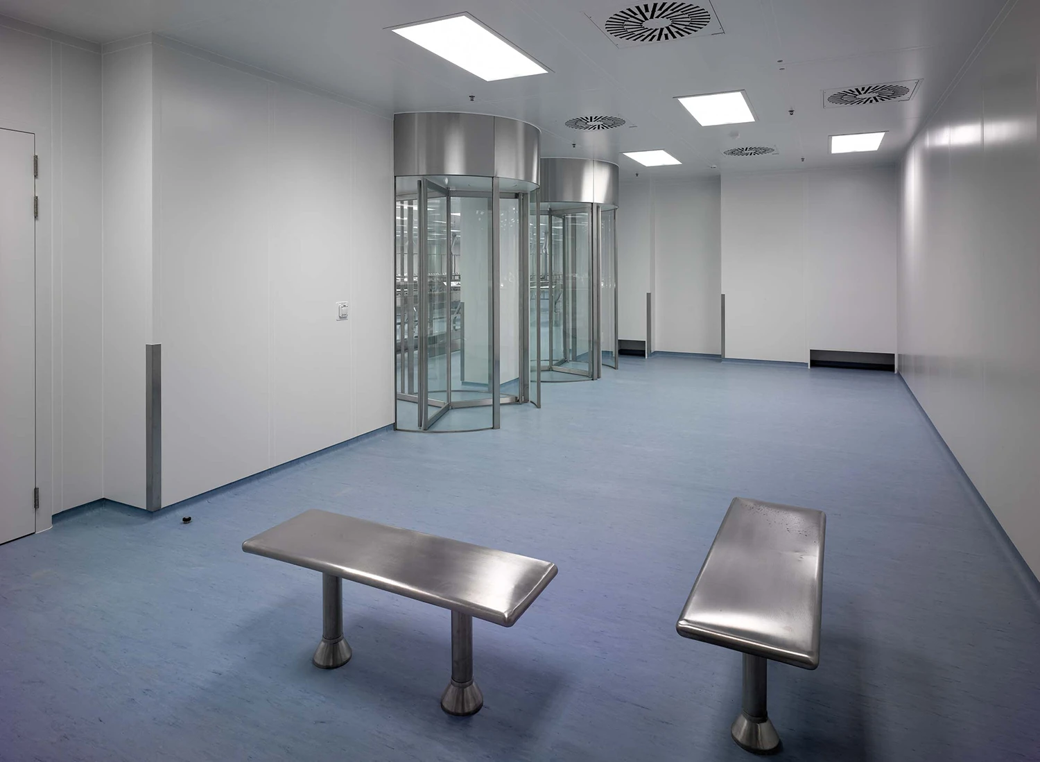 Cloison plafond monobloc